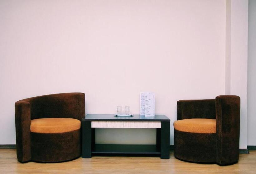 スイート, And Entertaiment Complex Vlada