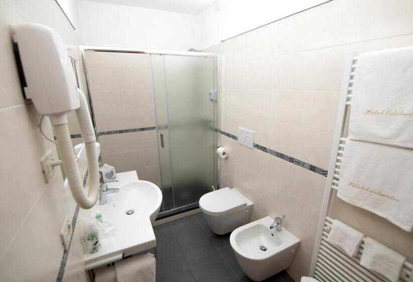 高级家庭房间, Edelweiss