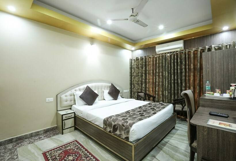 Deluxe Rum, Le Grand Regency