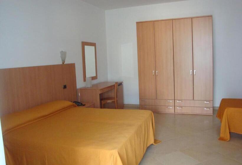 Chambre Triple Standard, Maggiore