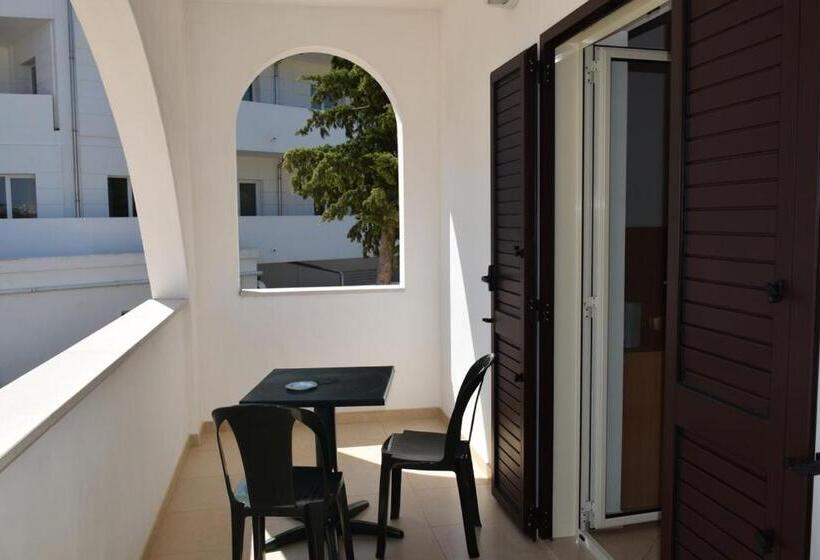 Chambre Triple Standard, Maggiore