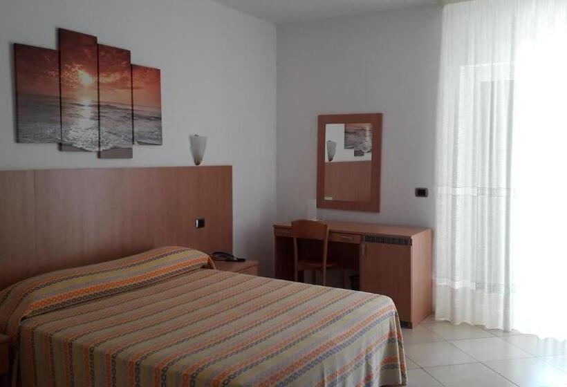 Chambre Standard avec Balcon, Maggiore