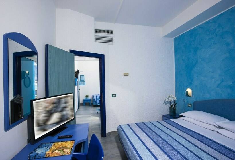 Номер Стандарт Трехместный, Napoleon