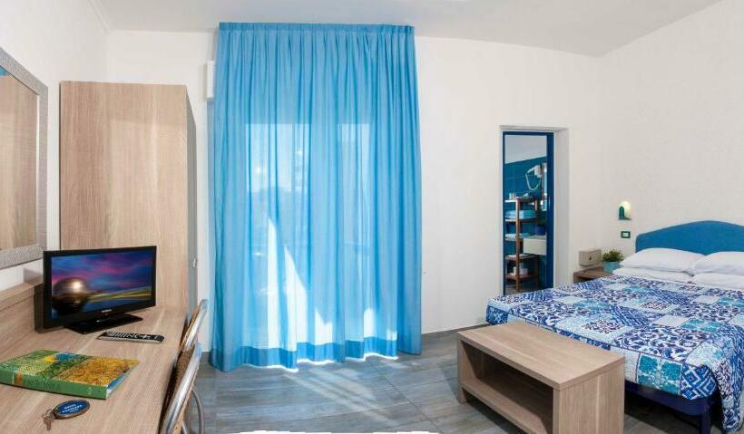 Номер Стандарт Боковой Вид на Море, Napoleon