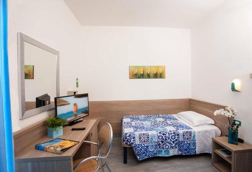 Номер Стандарт Вид на Море Боковой, Napoleon