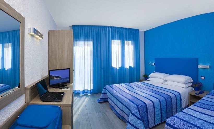 Номер Стандарт Трехместный, Napoleon