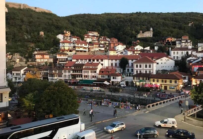 اتاق استاندارد, Theranda