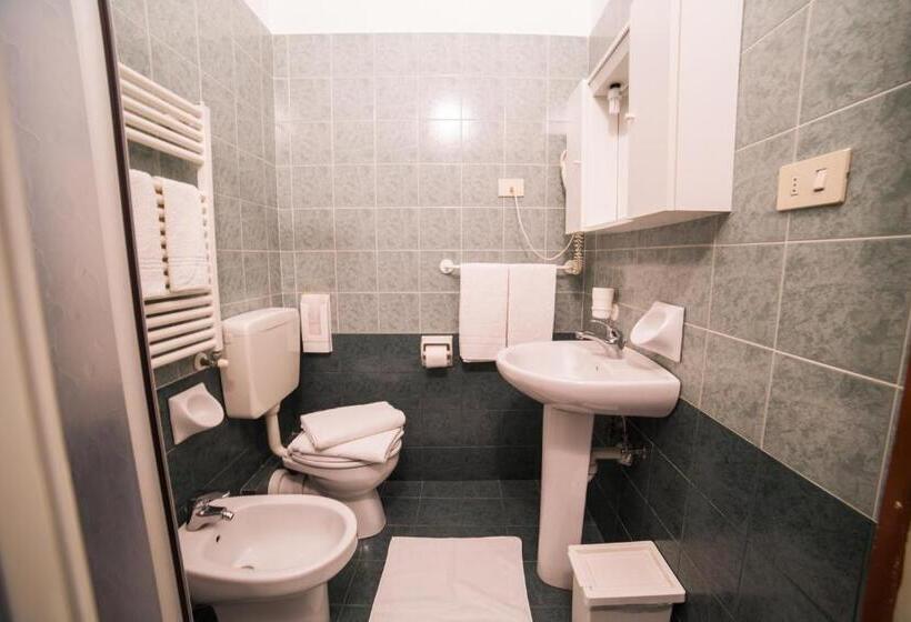 标准间, Villa Gloria