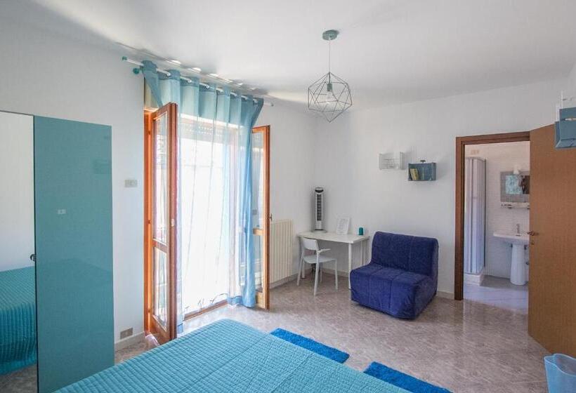 חדר סטנדרט עם מרפסת, Le Cromie B&b