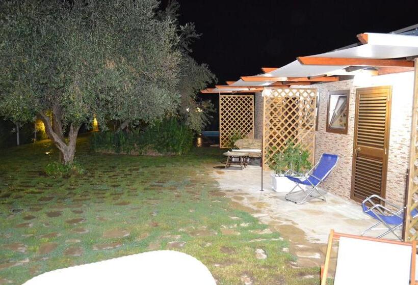 חדר סטנדרט לשלושה, Villa Adriana B&b