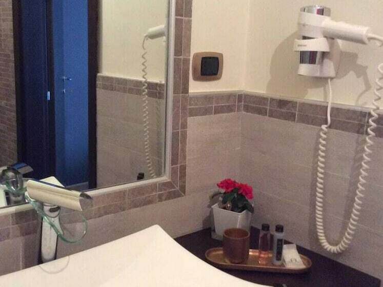 غرفة سوبيريور ثلاثية مطلّة علي البحر, Bahiaincantata B&b