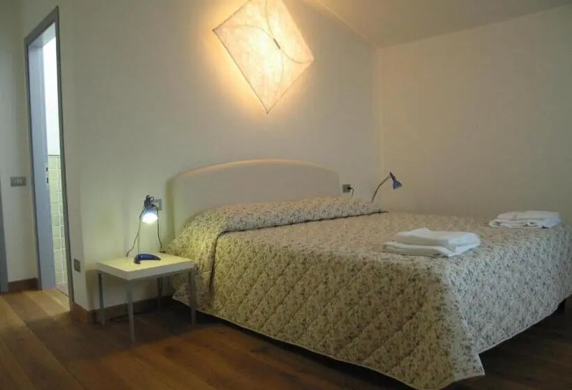 スタンダード4人部屋, Bed And Breakfast Belvedere