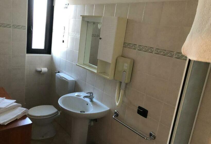 חדר סטנדרט, Il Gatto E La Volpe