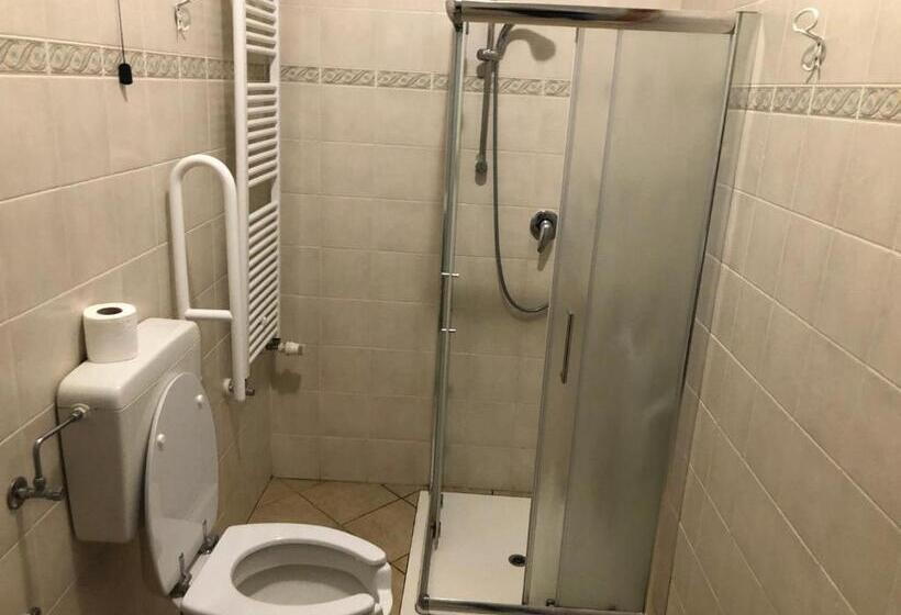 חדר סטנדרט יחיד, Il Gatto E La Volpe