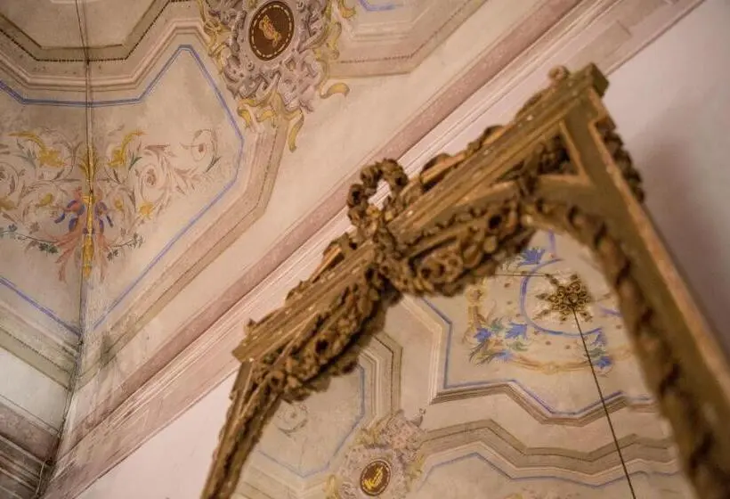 Sviitti Parveke, Le Foglie Di Acanto