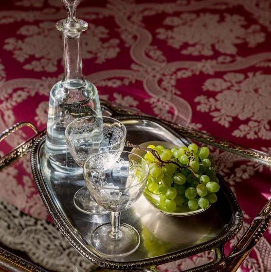 バルコニー付スイート, Le Foglie Di Acanto