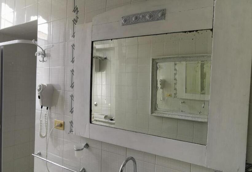 バルコニー付きスタンダードルーム, Le Foglie Di Acanto