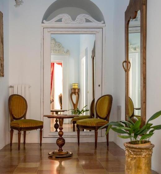 バルコニー付スイート, Le Foglie Di Acanto