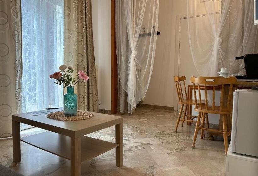 آپارتمان 1 خوابه با بالکن, Trame   Poesia Di Mare