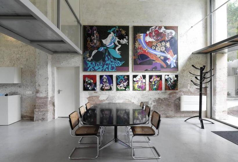 جناح رئاسى, Sacramora