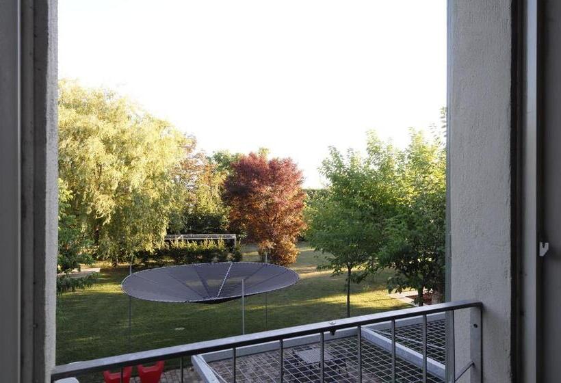 جناح سوبيريور, Sacramora