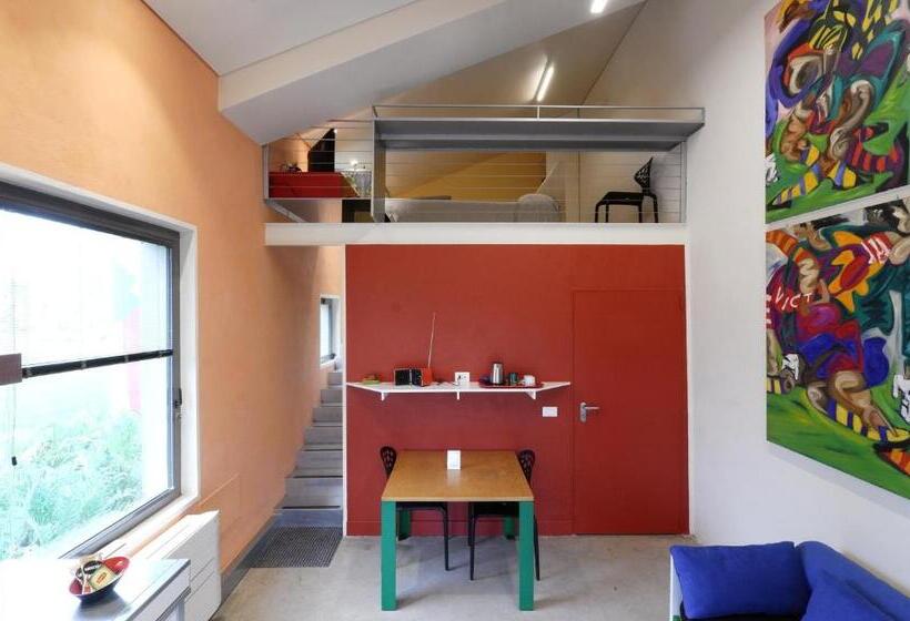 إستوديو سوبيريور, Sacramora