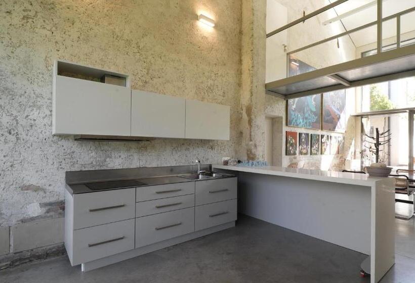 جناح رئاسى, Sacramora