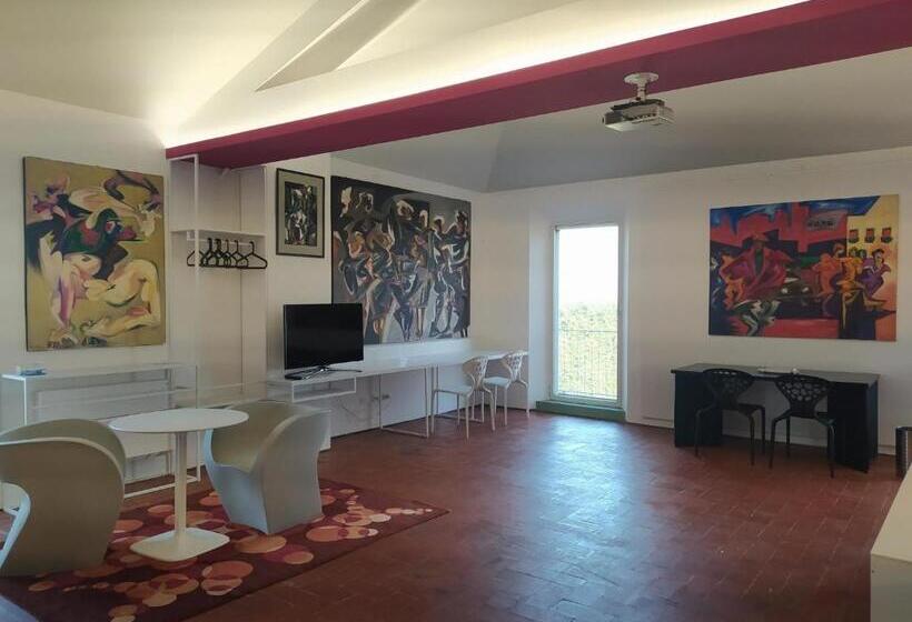 جناح سوبيريور, Sacramora