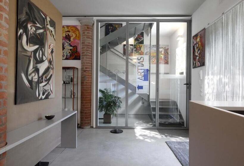 جناح سوبيريور, Sacramora