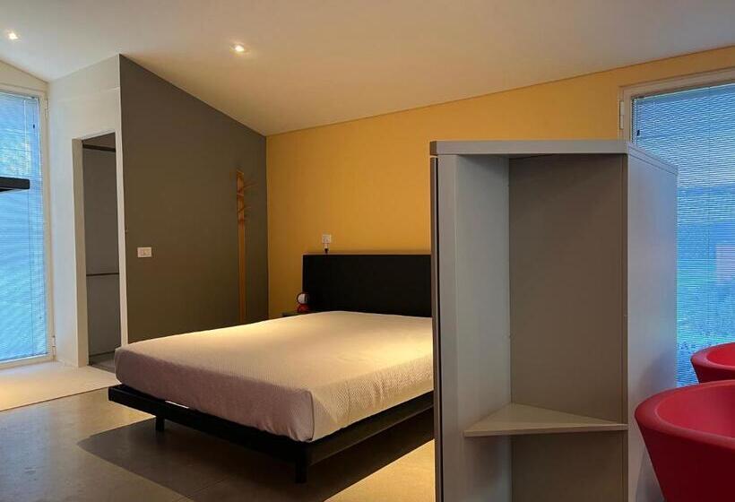 إستوديو قياسى, Sacramora