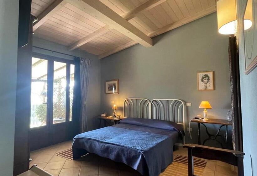 带1个卧室带泳池的公寓, Santa Igia Country House