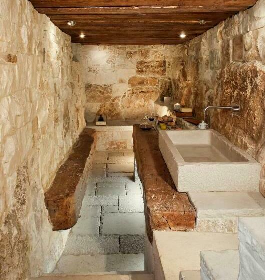 סוויטה, Via Paradiso 32