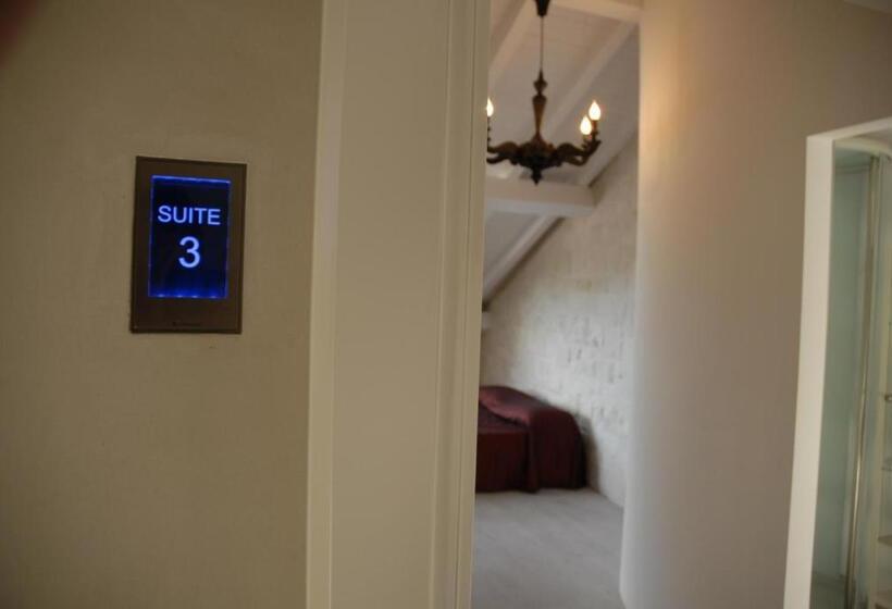 סוויטה עם טרסה, Via Paradiso 32