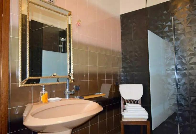 Standard-huone, Villamena