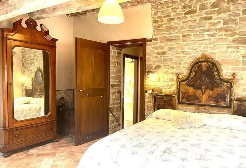 Juniorsviitti, Agriturismo Biologico Castello Della Pieve