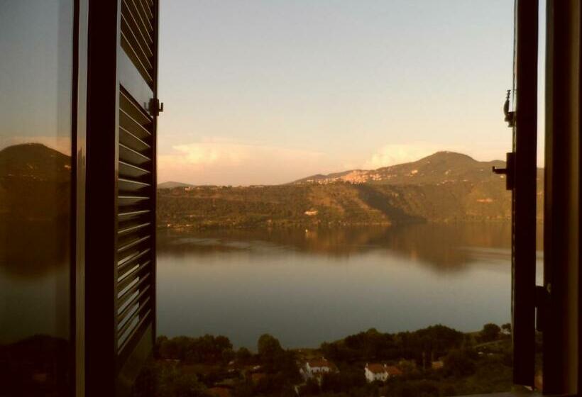 غرفة قياسية مطلّة علي البحيرة, Albergo Lucia Pagnanelli