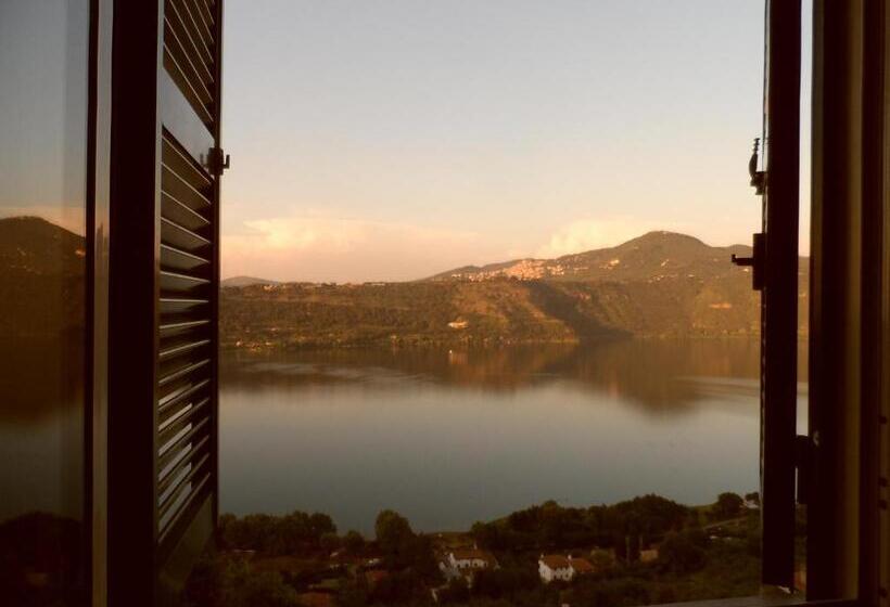 غرفة قياسية مطلّة علي البحيرة, Albergo Lucia Pagnanelli