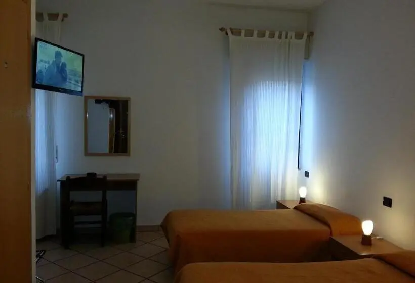スタンダードトリプルルーム, Albergo Pizzeria Sole