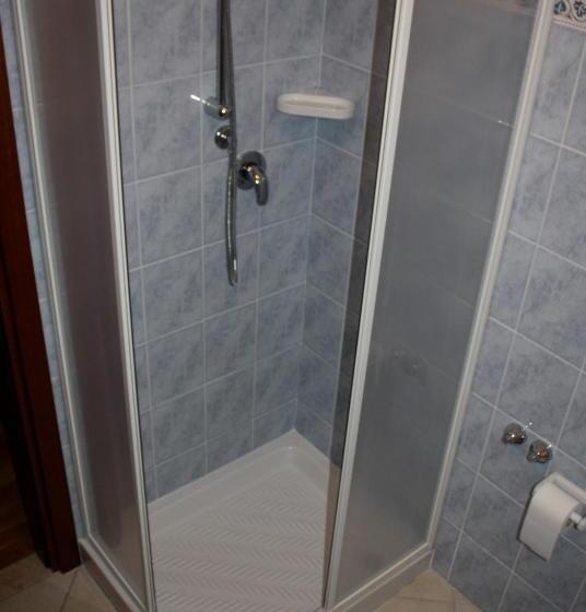 标准间, Gadames   Lunch On The Beach