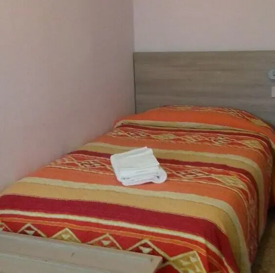 اتاق استاندارد یک نفره, Sabatino