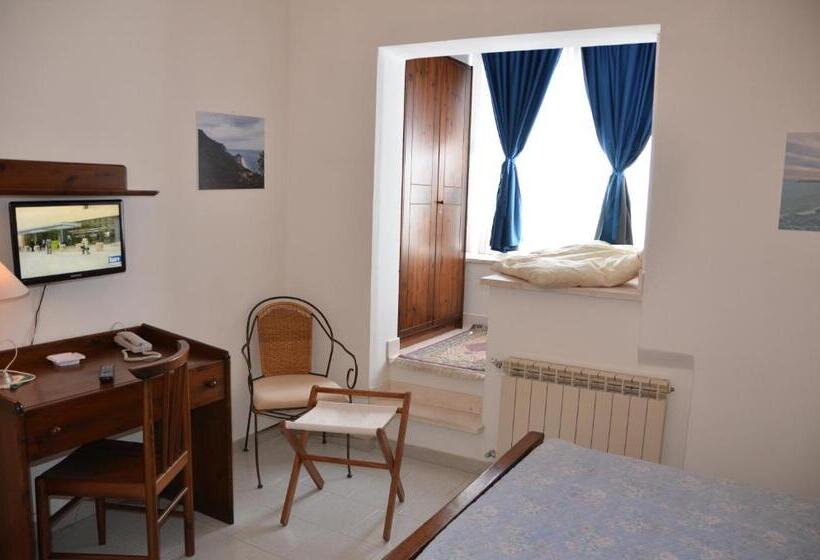 オーシャンビュースタンダードルーム, La Gioiosa