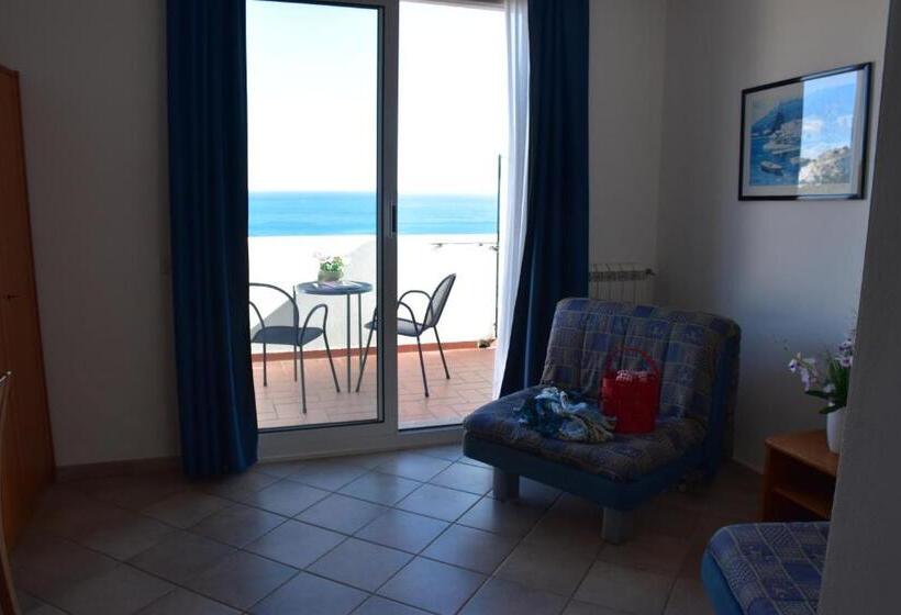 テラス付きジュニアスイート, La Gioiosa