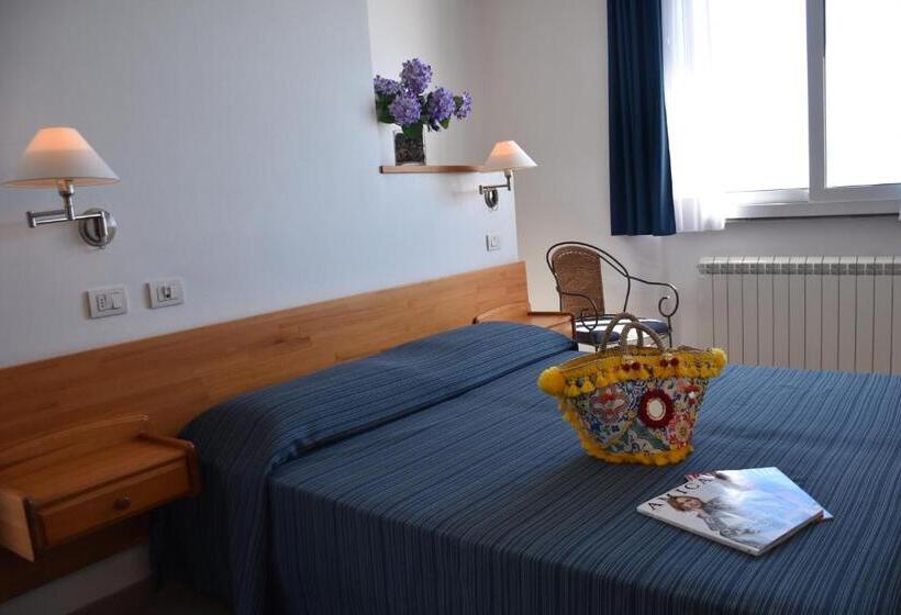 キングサイズベッドのスーペリアルーム, La Gioiosa