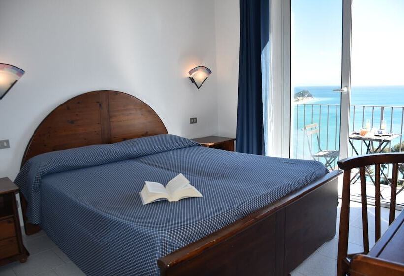 オーシャンビュースタンダードルーム, La Gioiosa
