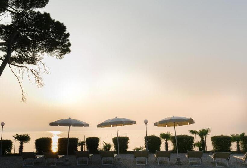 اتاق استاندارد چهار تخته, Villa Pioppi