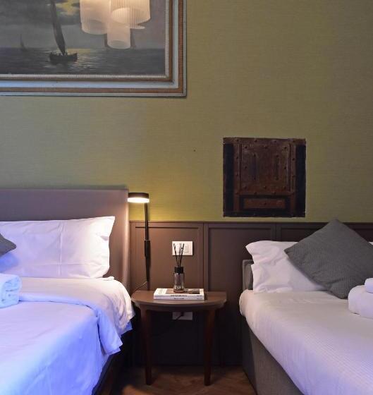 غرفة قياسية ثلاثية, Villa Pioppi