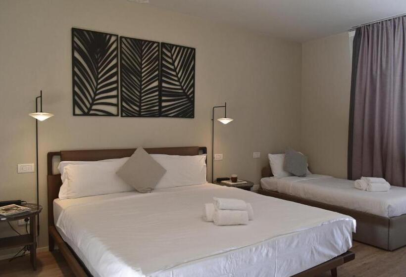 غرفة قياسية ثلاثية, Villa Pioppi