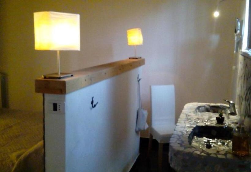 Люкс Вид на Сад, B&b Casa Vacanza Verzellino