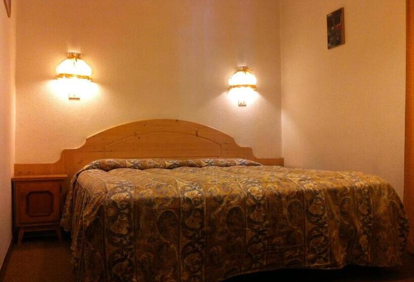 اتاق استاندارد سه نفره, Garnì Villa Cecilia