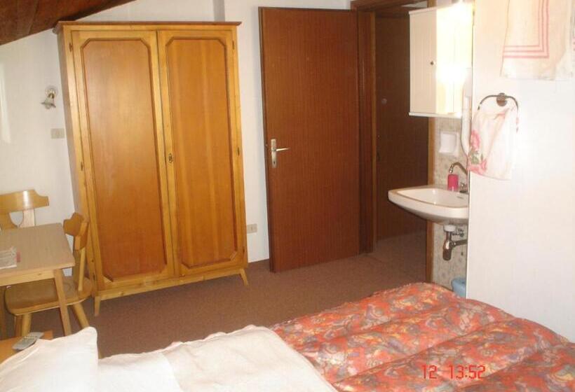 带共用浴室的标准房间, Garnì Villa Cecilia